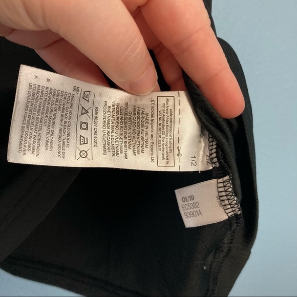 Adidas Running Top Tee - XS - Black - Wicking Material - Picture 5 of 7